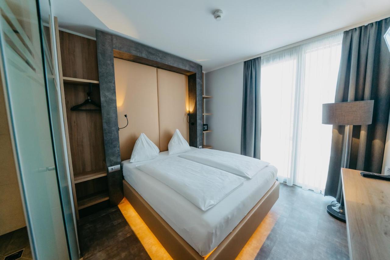 Rocket Velden Hotel 2*