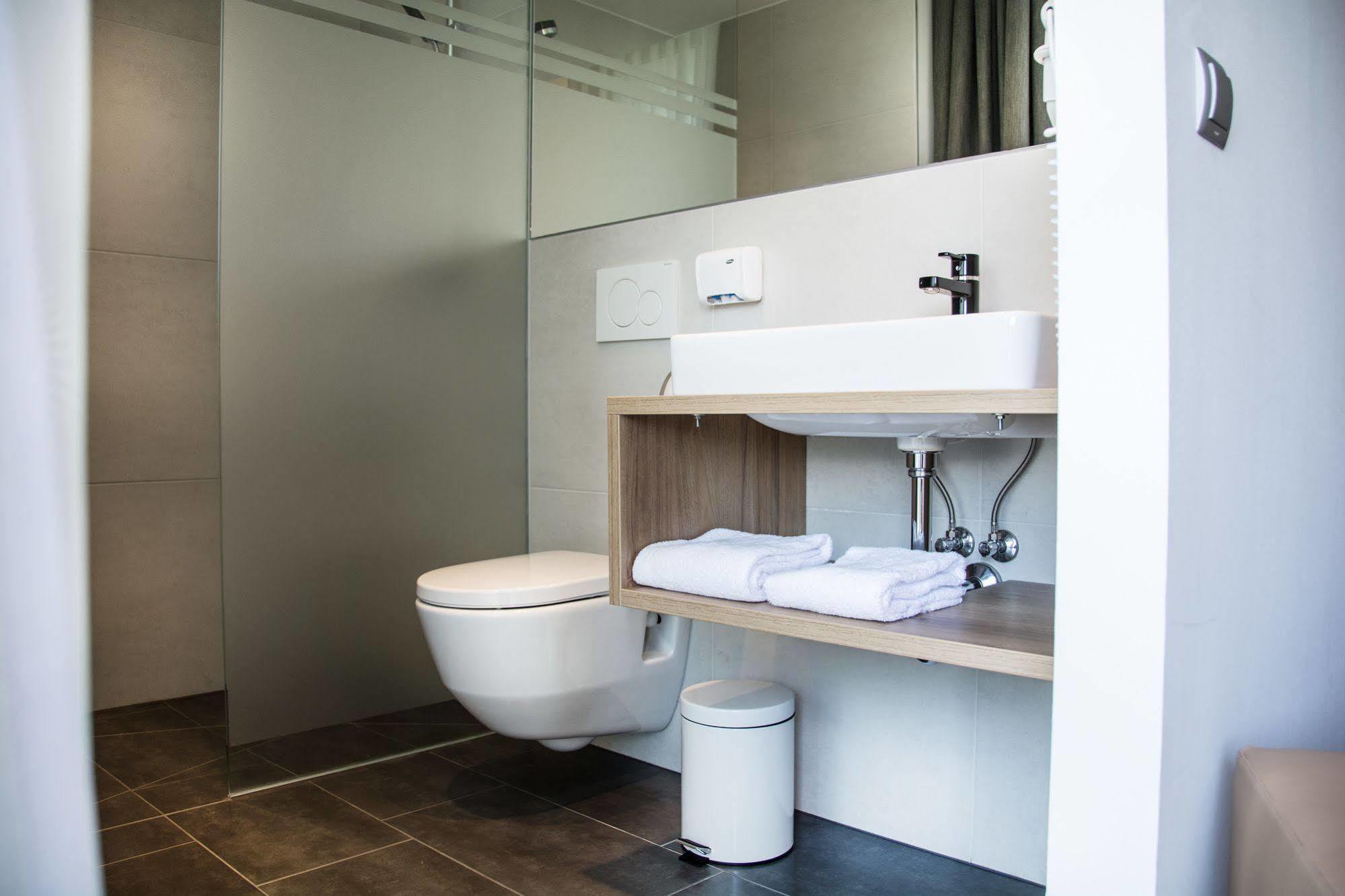 Rocket Velden Hotel 2*