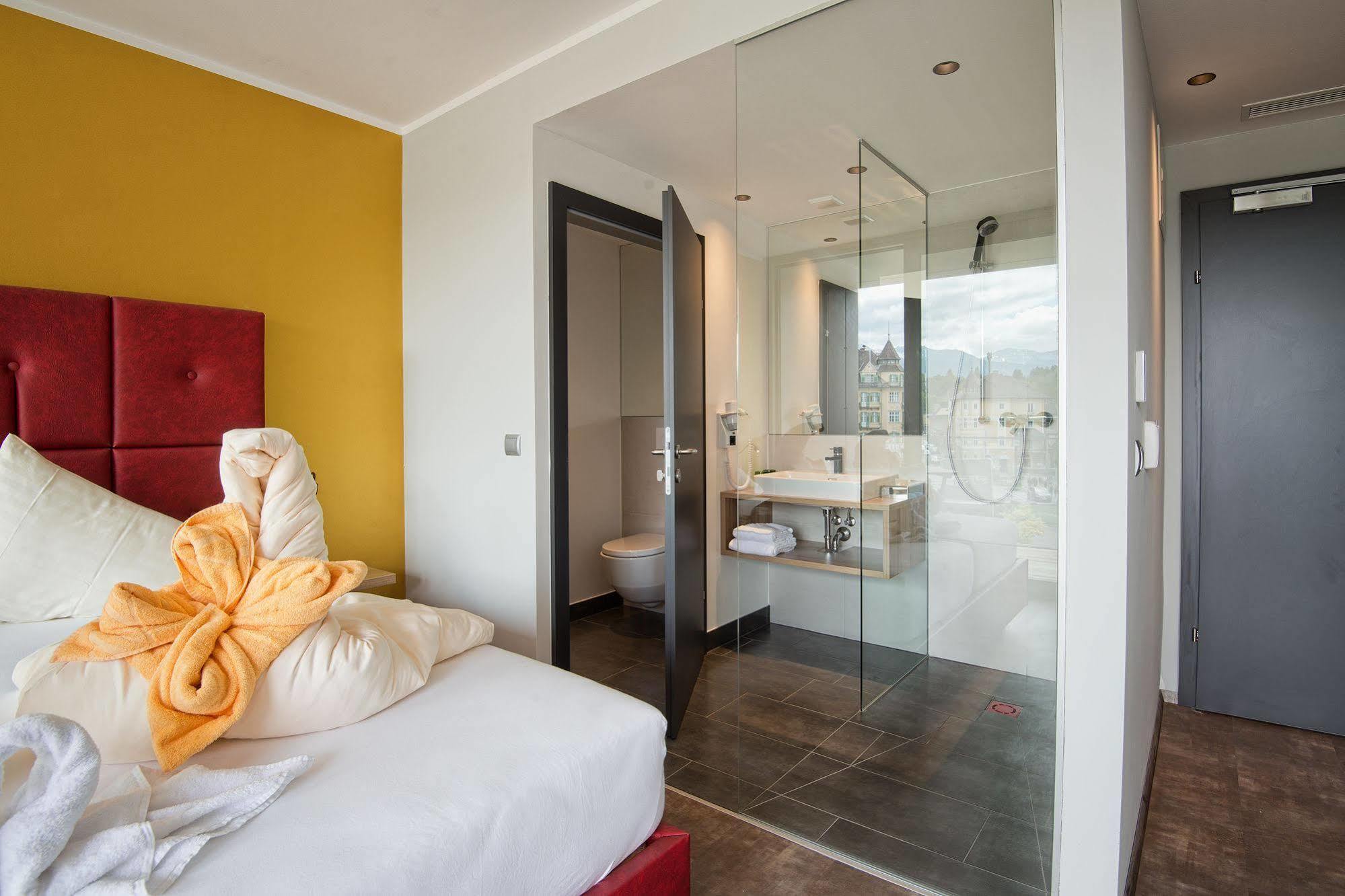 Rocket Velden Hotel 2*